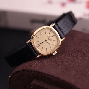Rare Vtg 1970s Longines 817 1198 Women’s Watch
Manual-Winding, Gold-Plated Case